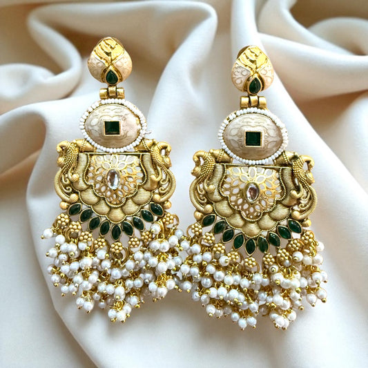 Maharani Panna Pearl Chandbalis